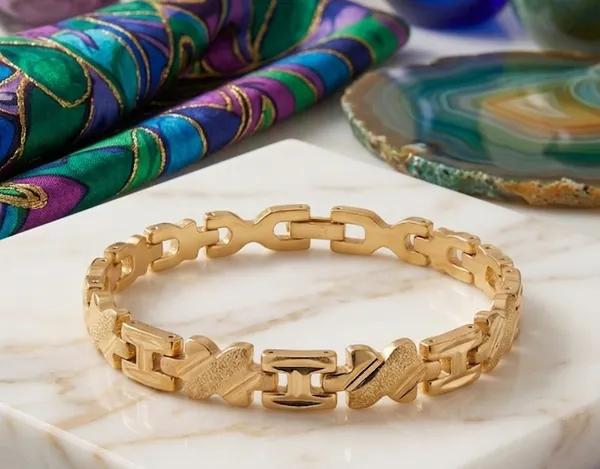 DIVYORO_Mira_Female_Bracelet