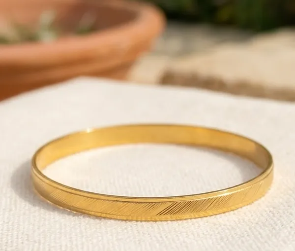 Divyoro_Classic_Minimalist_Plain_24K_Gold_Plated_Kada