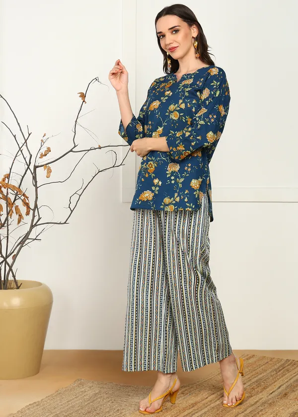 Blue_Floral_Print_Top_With_3/4_Sleeves_For_Women