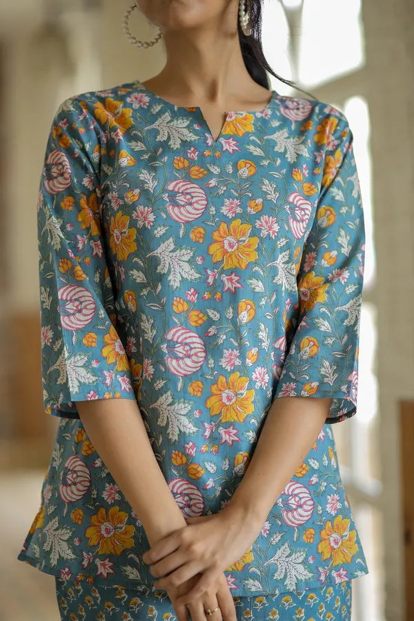 Blue_Floral_Print_Cotton_Co_Ord_Set_With_Top_And_Palazzo_Pants_For_Women