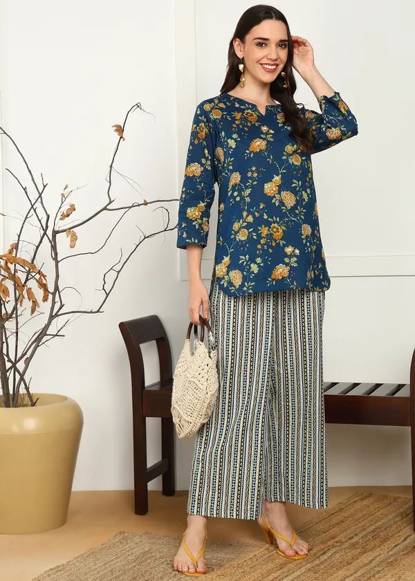 Blue_Floral_Print_Top_With_3/4_Sleeves_For_Women