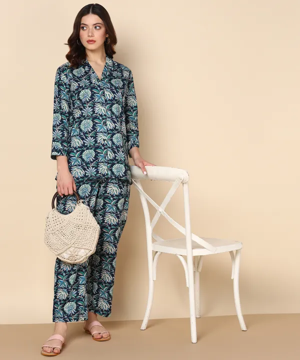 Blue_And_Black_Floral_Print_Night_Suit_Set_For_Women