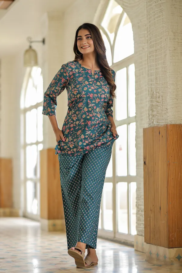 Blue_Floral_Print_Kurta_And_Palazzo_Co_Ord_Set_For_Women