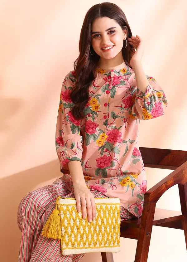 Pink_Floral_Printed_Cotton_Kurta_With_Button_Detailing_For_Women