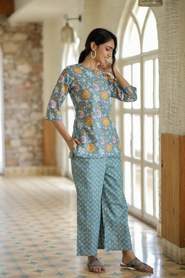Blue_Floral_Print_Cotton_Co_Ord_Set_With_Top_And_Palazzo_Pants_For_Women