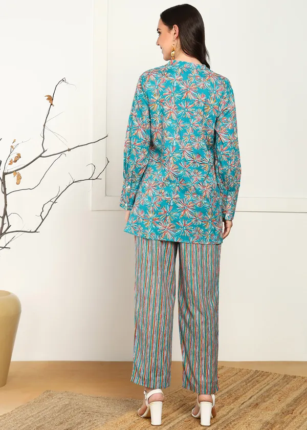 Sky_Blue_Floral_Print_Cotton_Nightwear_Set_For_Women