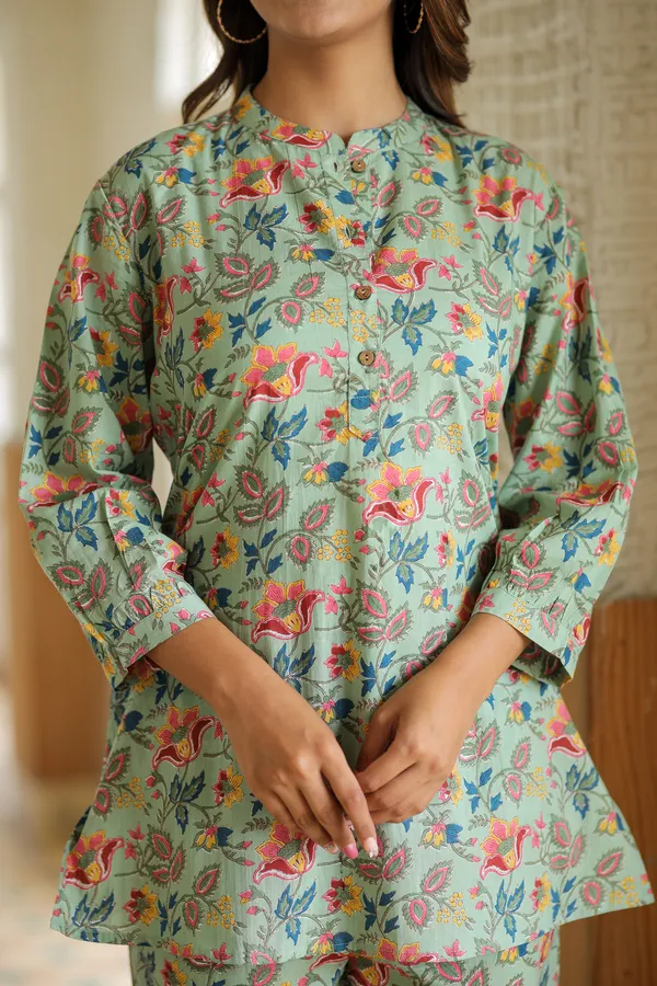 Green_Floral_Printed_Kurta_Set_For_Women