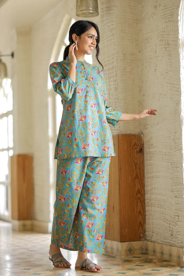Ocean_Blue_Floral_Print_Cotton_Nightwear_Co_Ord_Set_For_Women