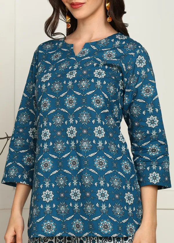 Blue_Ethnic_Floral_Print_Cotton_Palazzo_Set_For_Women