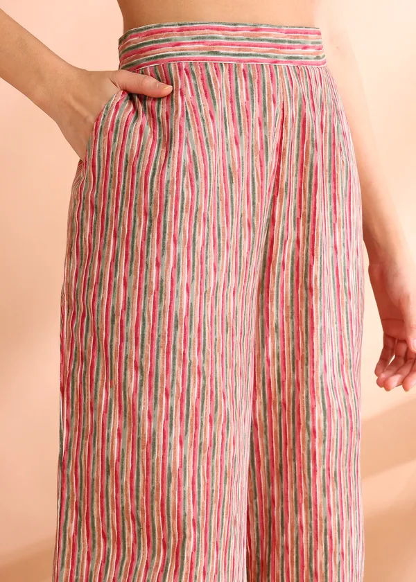 Pink_Floral_Printed_Cotton_Kurta_With_Button_Detailing_For_Women