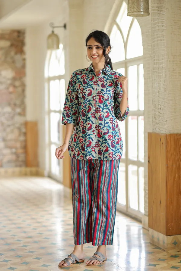 Multicolour_Floral_Print_Cotton_Kurta_With_Striped_Palazzo_Set_For_Women