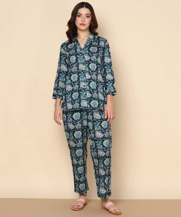 Blue_And_Black_Floral_Print_Night_Suit_Set_For_Women