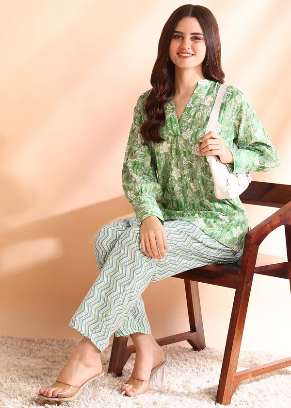 Pista_Green_Printed_Cotton_Nightwear_Set_For_Women