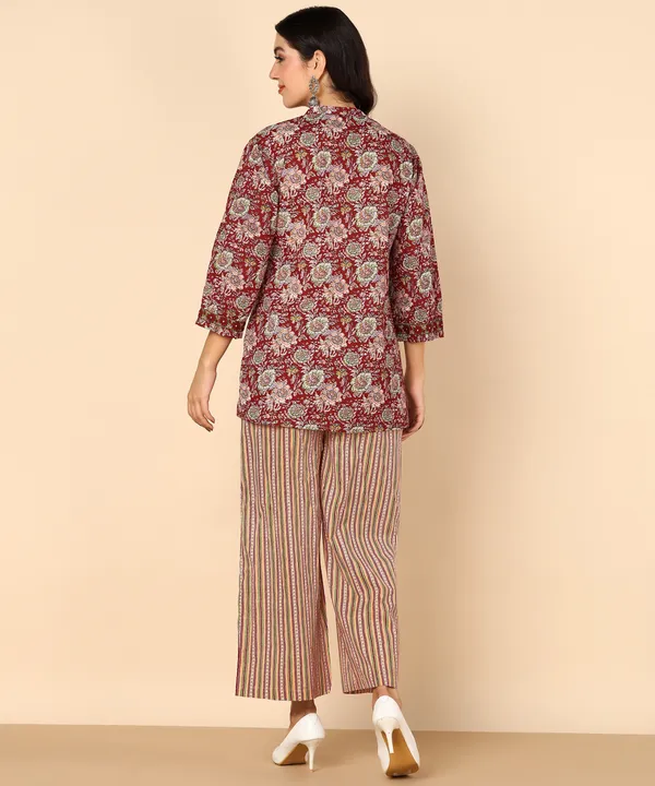 Maroon_Floral_Print_Button_Down_Top_With_Mandarin_Collar_For_Women