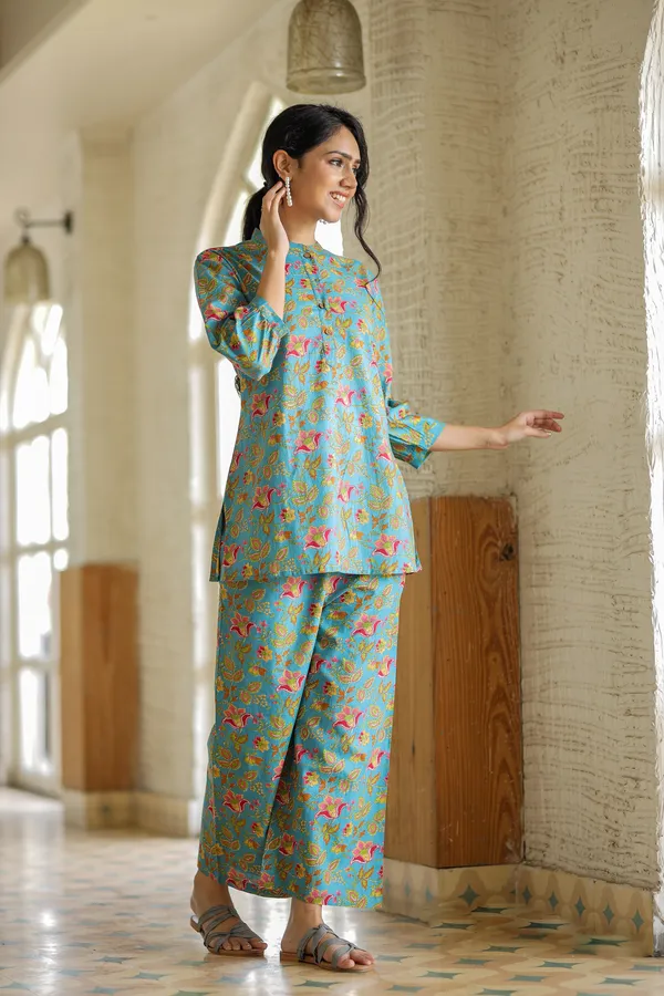 Ocean_Blue_Floral_Print_Cotton_Nightwear_Co_Ord_Set_For_Women