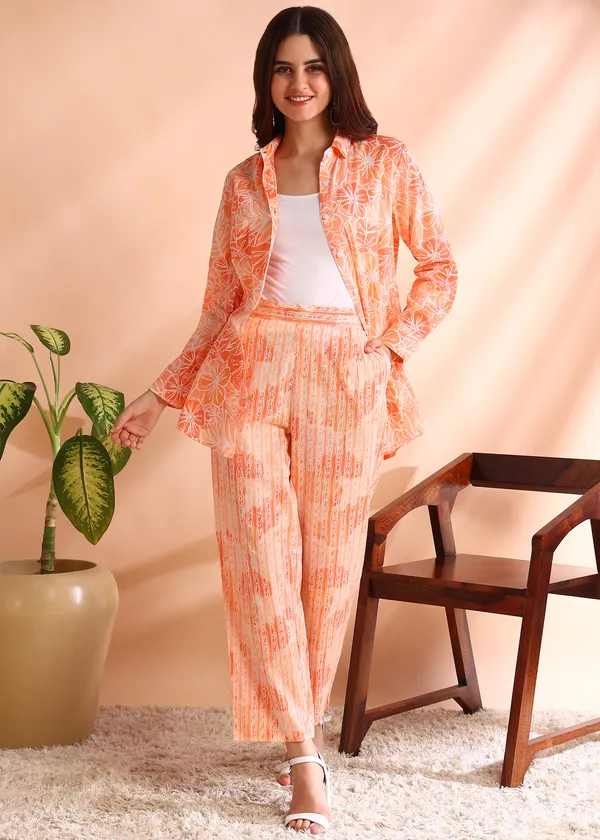 Peach_Floral_Print_Cotton_Night_Suit_Set_For_Women
