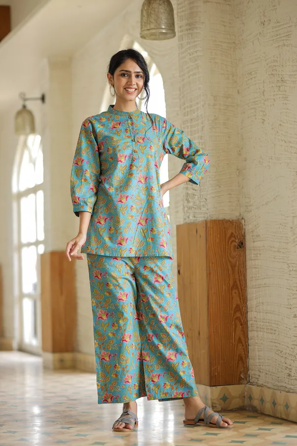Ocean_Blue_Floral_Print_Cotton_Nightwear_Co_Ord_Set_For_Women