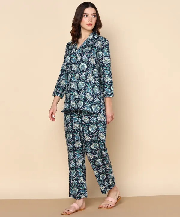 Blue_And_Black_Floral_Print_Night_Suit_Set_For_Women