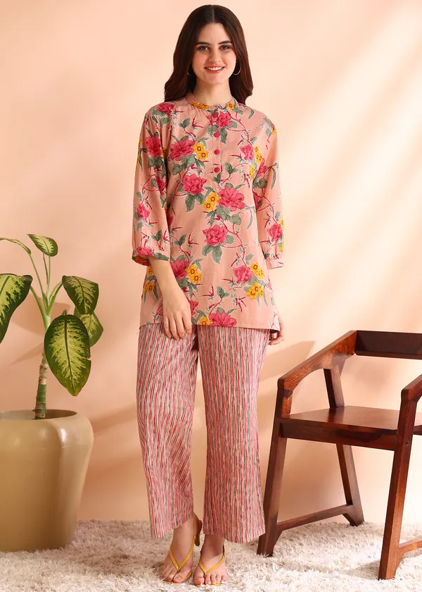 Pink_Floral_Printed_Cotton_Kurta_With_Button_Detailing_For_Women