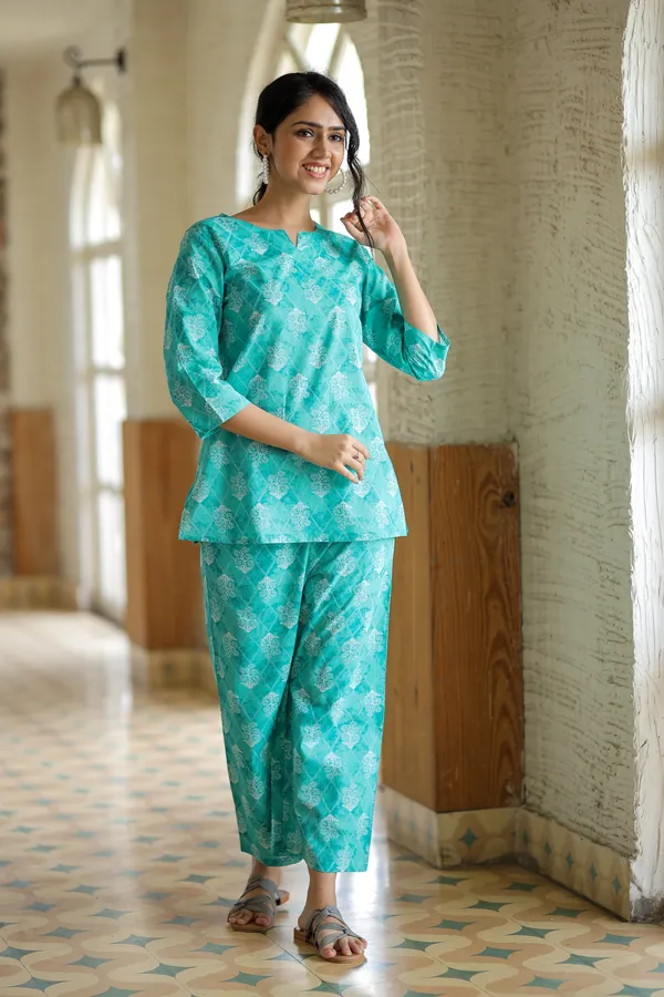 Sky_Blue_Printed_Cotton_Night_Suit_Set_For_Women