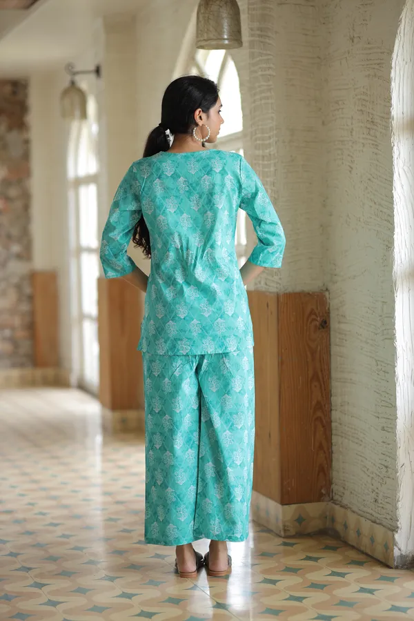 Sky_Blue_Printed_Cotton_Night_Suit_Set_For_Women
