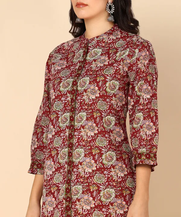 Maroon_Floral_Print_Button_Down_Top_With_Mandarin_Collar_For_Women