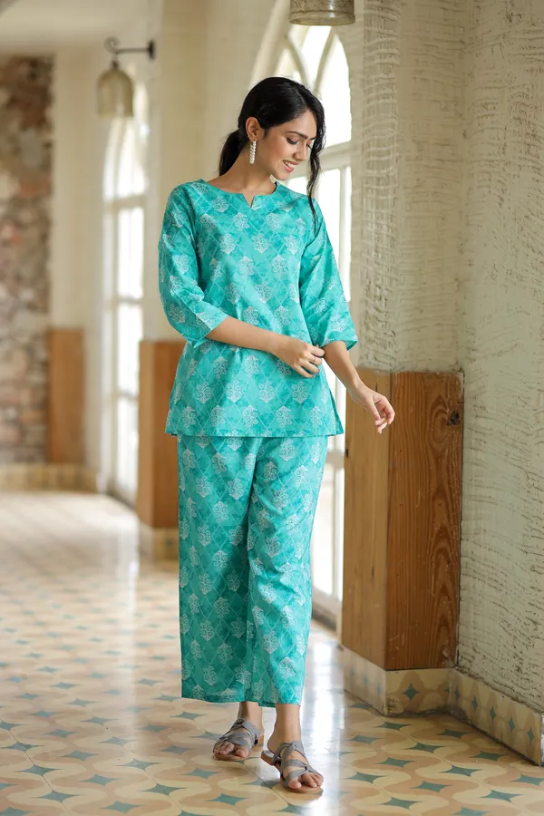 Sky_Blue_Printed_Cotton_Night_Suit_Set_For_Women
