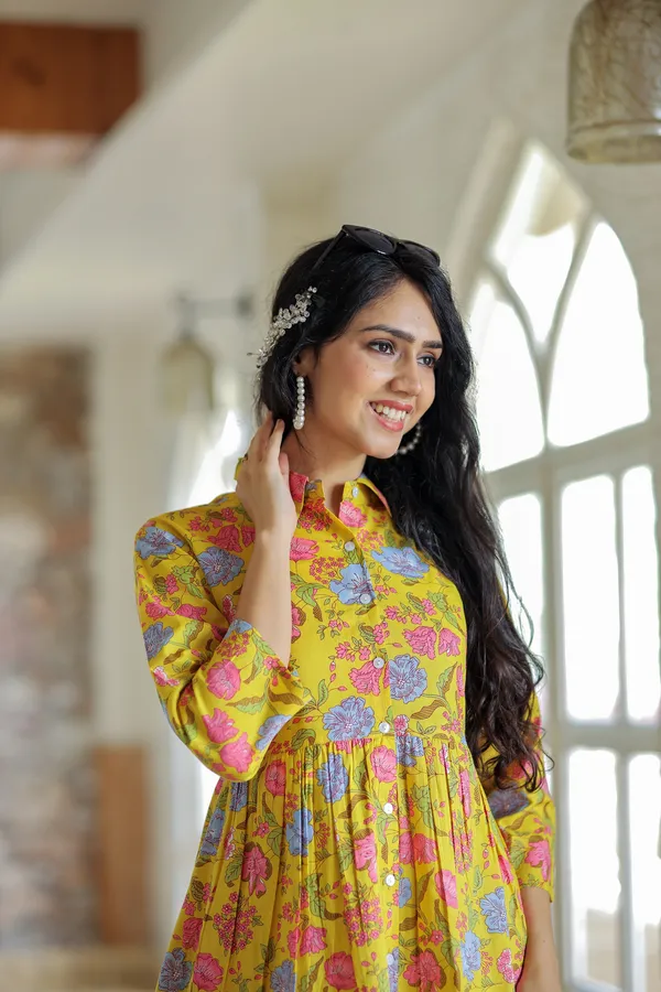Yellow_Floral_Printed_Night_Suit_Set_For_Women