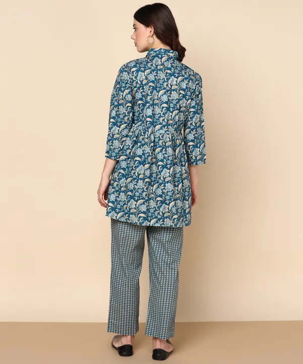 Blue_Traditional_Brocade_Fabric_With_Geometric_And_Floral_Patterns_For_Women