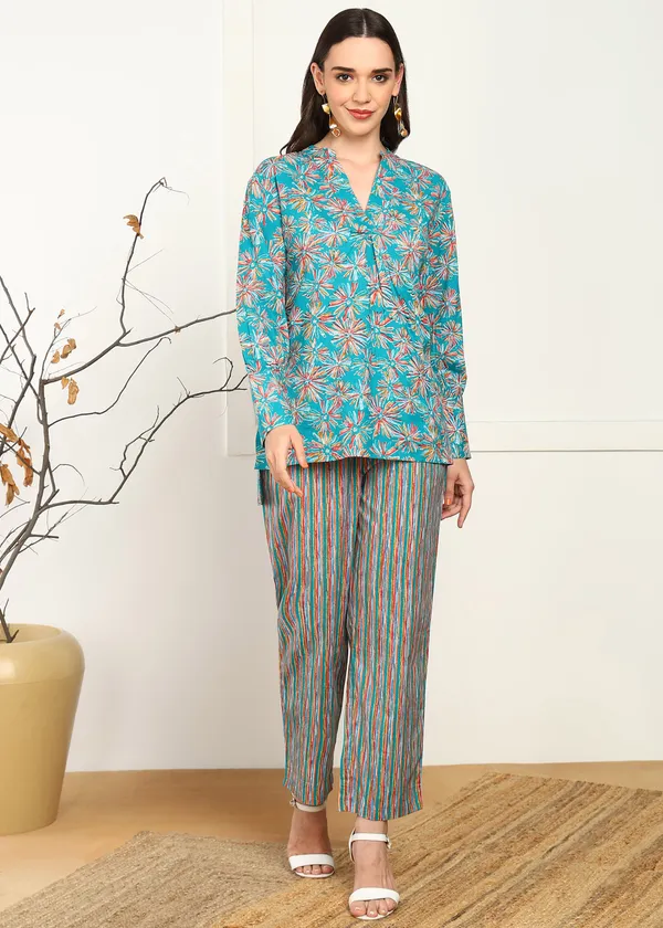 Sky_Blue_Floral_Print_Cotton_Nightwear_Set_For_Women
