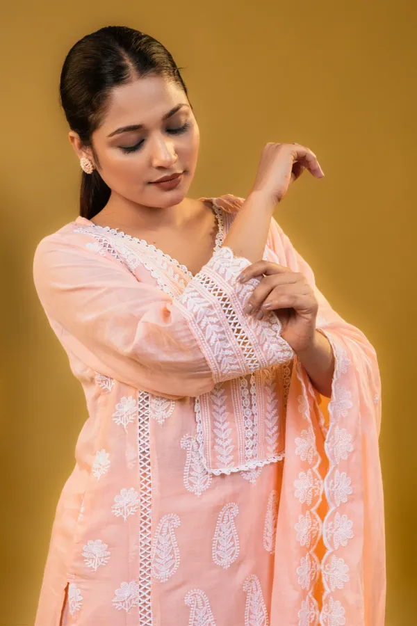 Peach_Mul_Cotton_Plazzo_Suit_with_Chickankari_work