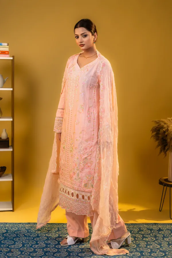 Peach_Palazzo_Suit_with_Cutwork_Lace_Detailing_and_Elegant_Embroidery