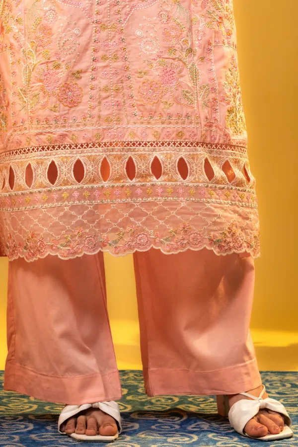 Peach_Palazzo_Suit_with_Cutwork_Lace_Detailing_and_Elegant_Embroidery