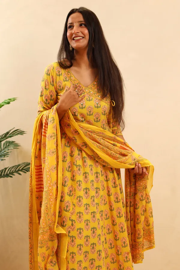 Yellow_Cotton_Anarkali_For_Women