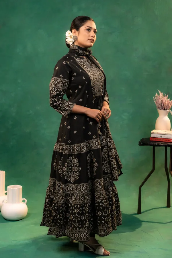 Black_Long_Anarkali_With_Beautiful_Print