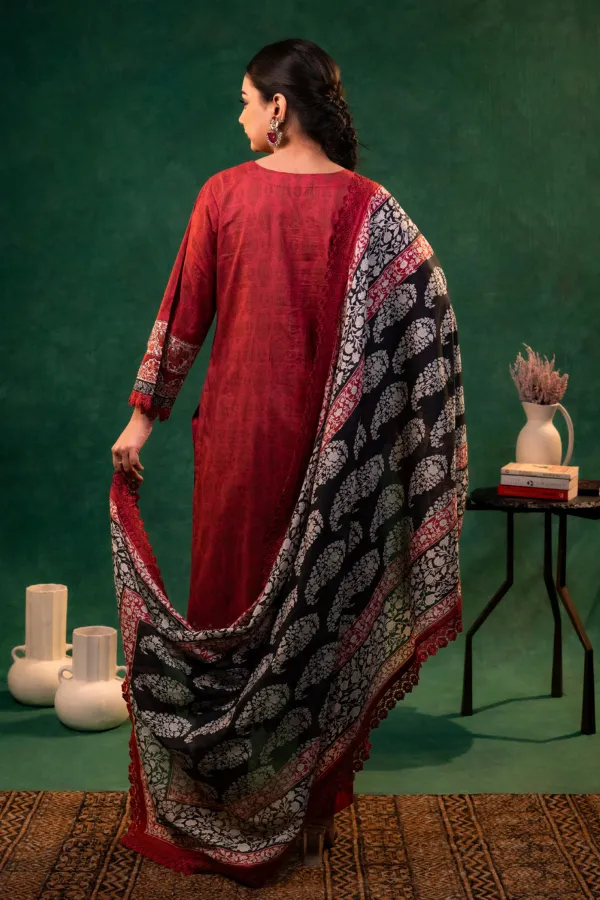 Meganta_Lawn_Cotton_Daily_wear_Suit_Printed_with_Lace_Work