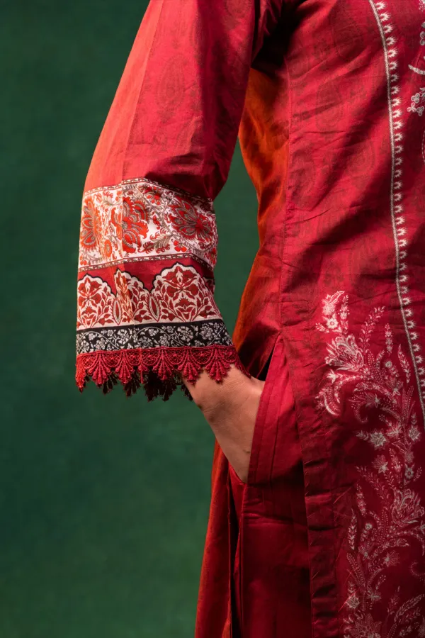 Meganta_Lawn_Cotton_Daily_wear_Suit_Printed_with_Lace_Work