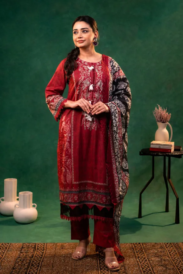 Meganta_Lawn_Cotton_Daily_wear_Suit_Printed_with_Lace_Work