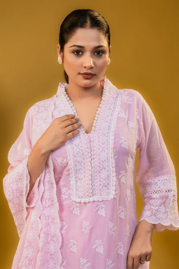 Pink_Mul_Cotton_Plazzo_Suit_with_Chickankari_work_for_Women