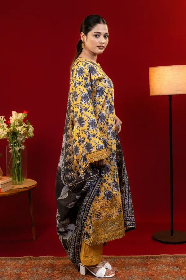 Yellow_Straight_Suit_with_Cutwork_and_Thread_work