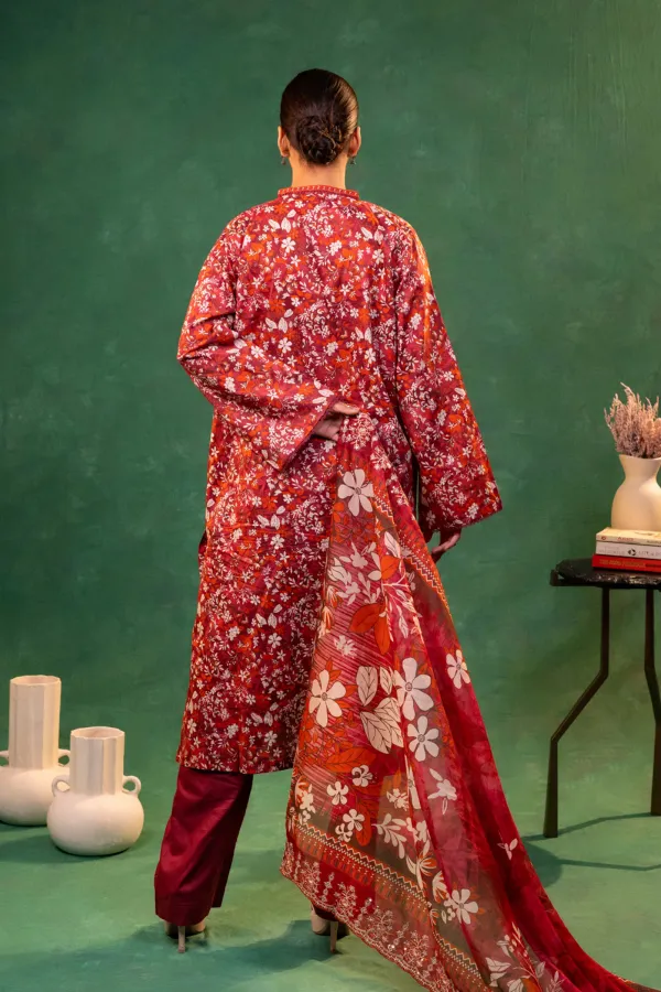 Mahroon_Straight_Suit_with_Cutwork_and_Thread_work