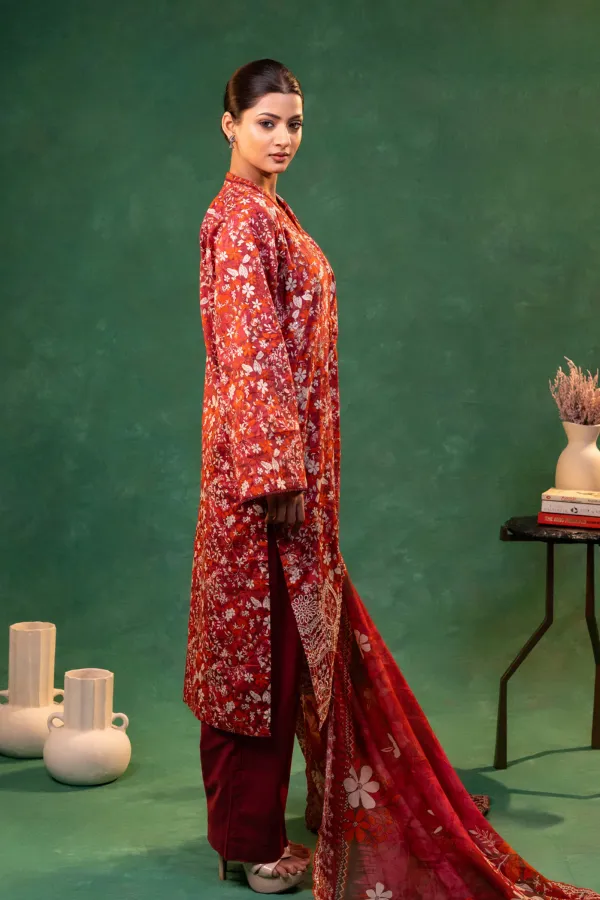 Mahroon_Straight_Suit_with_Cutwork_and_Thread_work