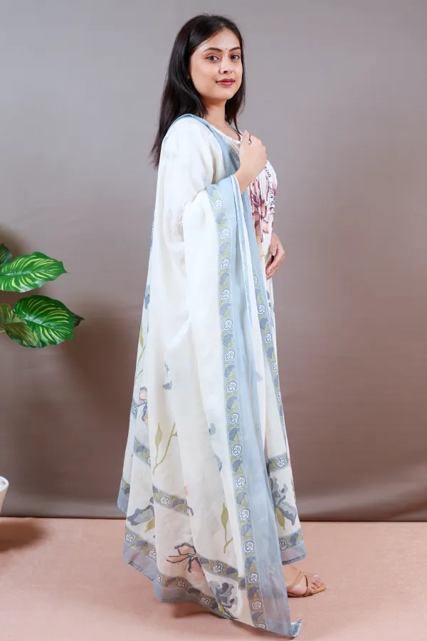 Anarkali_Frock_With_Mul_Cotton_Dupatta