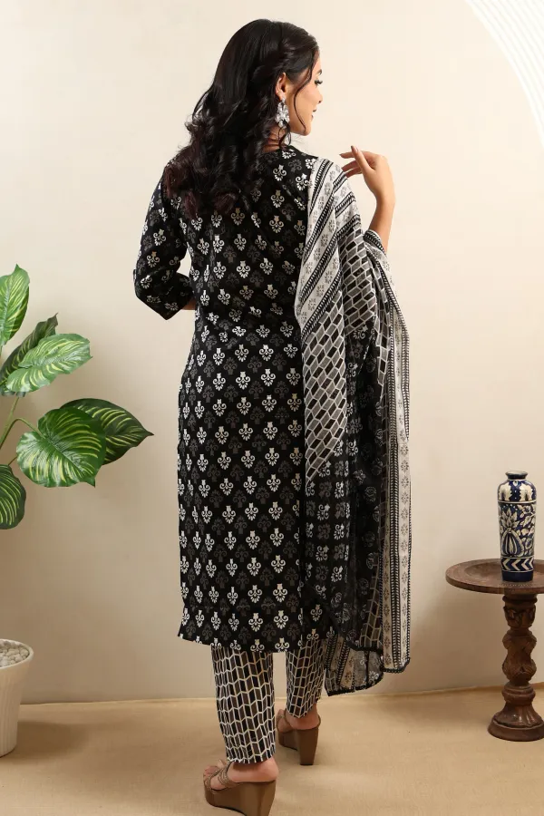 Black_Cotton_Cotton_Suit_For_Women