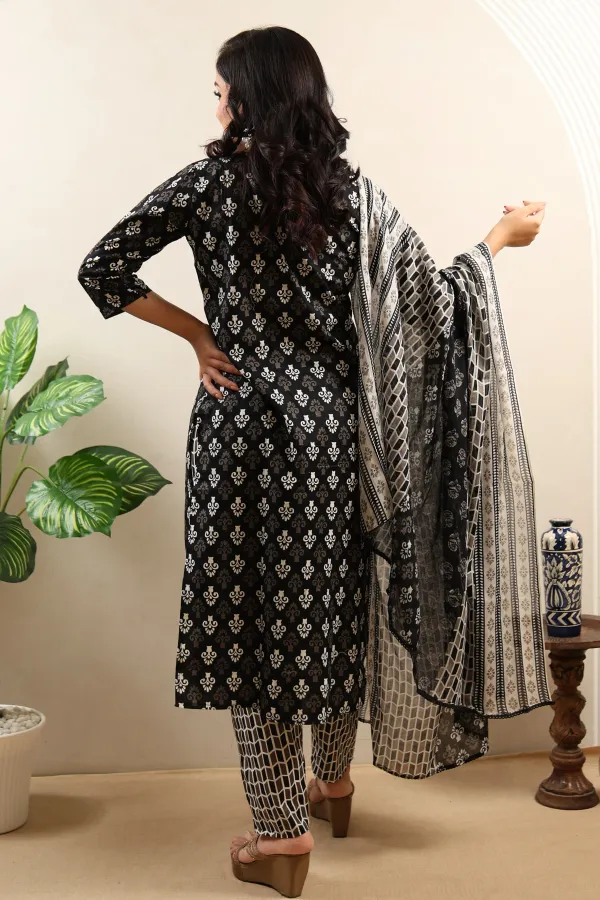 Black_Cotton_Cotton_Suit_For_Women