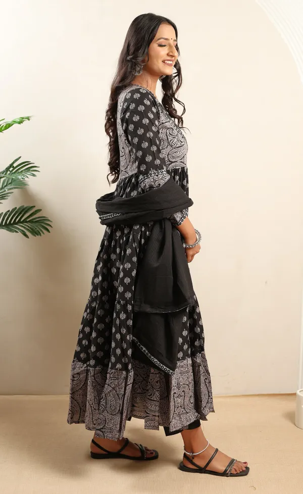 Black_Anarkali_Frock_With_Cotton_Dupatta