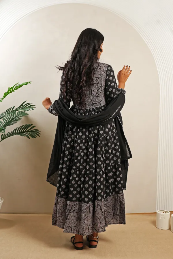 Black_Anarkali_Frock_With_Cotton_Dupatta