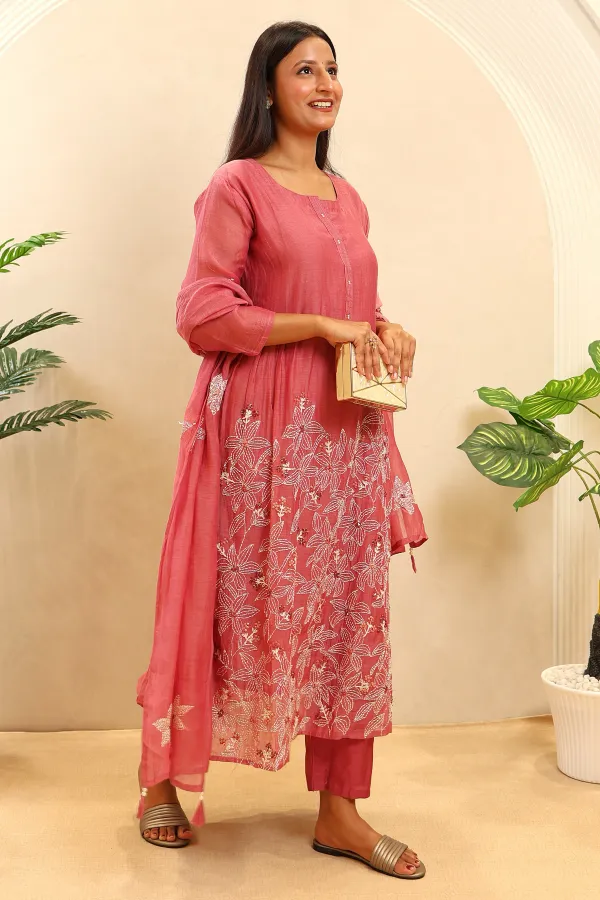 Long_Suit_With_Thread_Work_And_Cotton_Dupatta