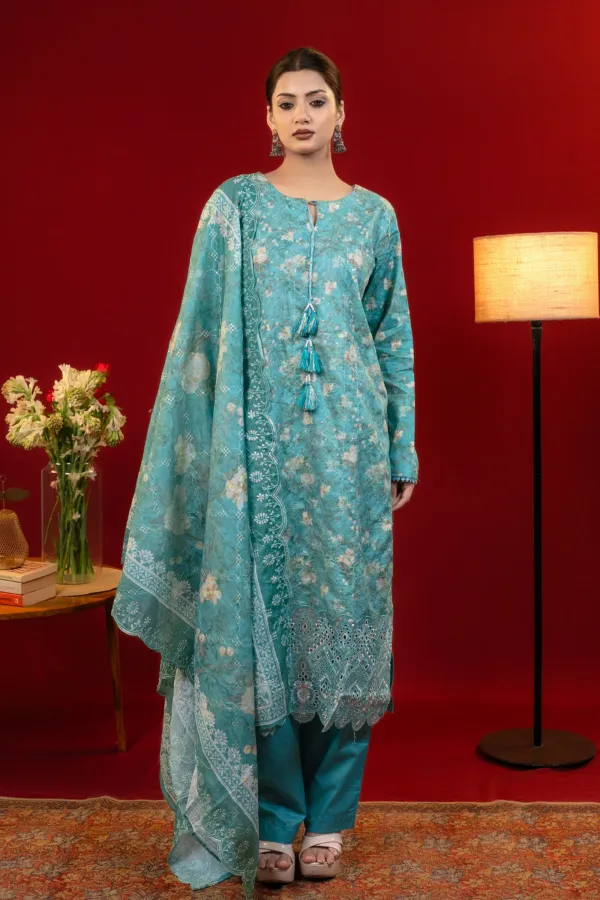 Light_Green_Straight_Suit_with_Cutwork_and_Thread_work