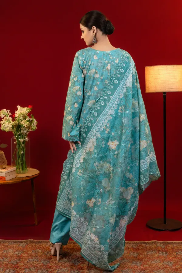 Light_Green_Straight_Suit_with_Cutwork_and_Thread_work